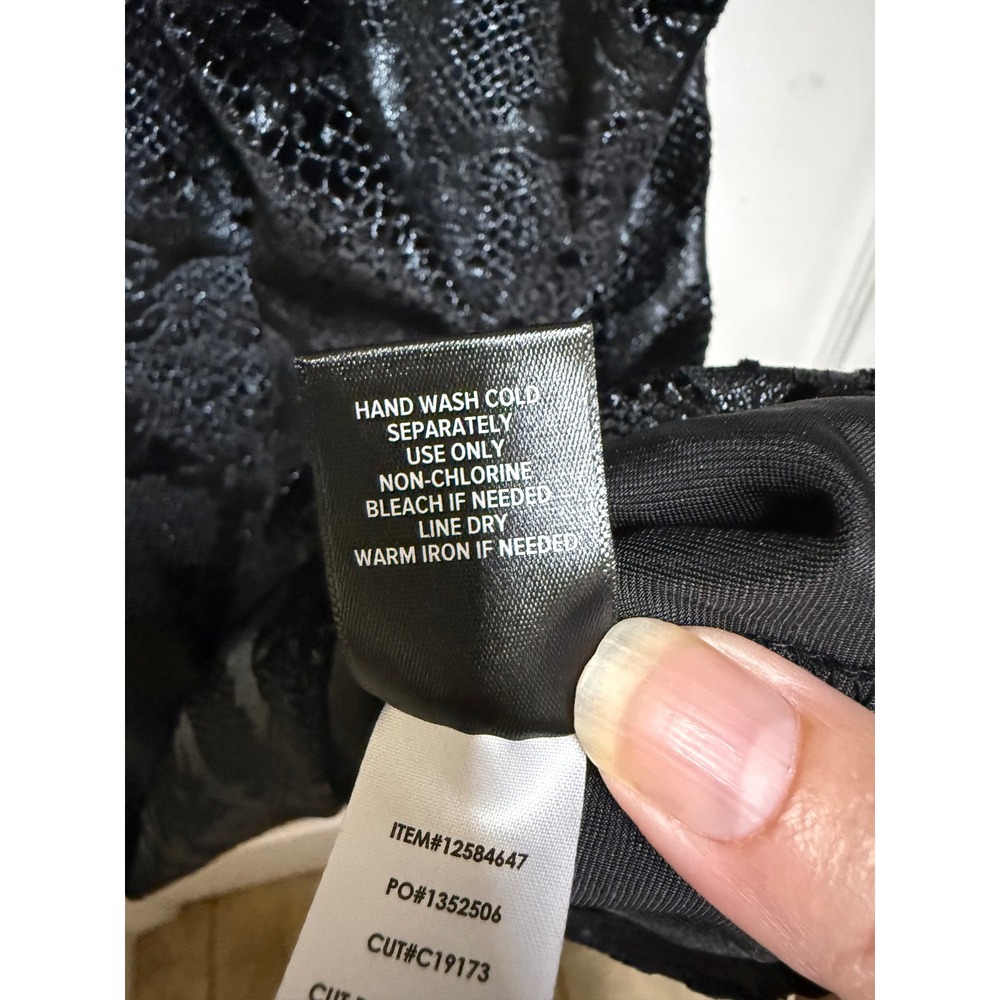 Torrid Black Snakeskin Embossed Velvet Tee Plus Size 1 1X 14/16 Short Sleeve Top - Picture 14 of 14
